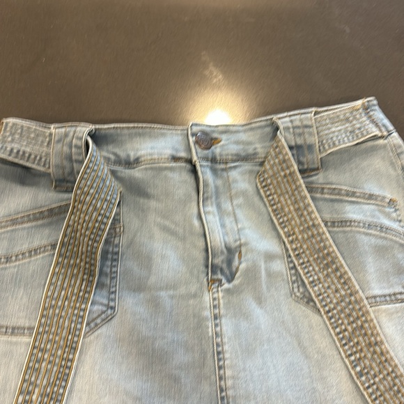 Jean skort - Picture 2 of 5